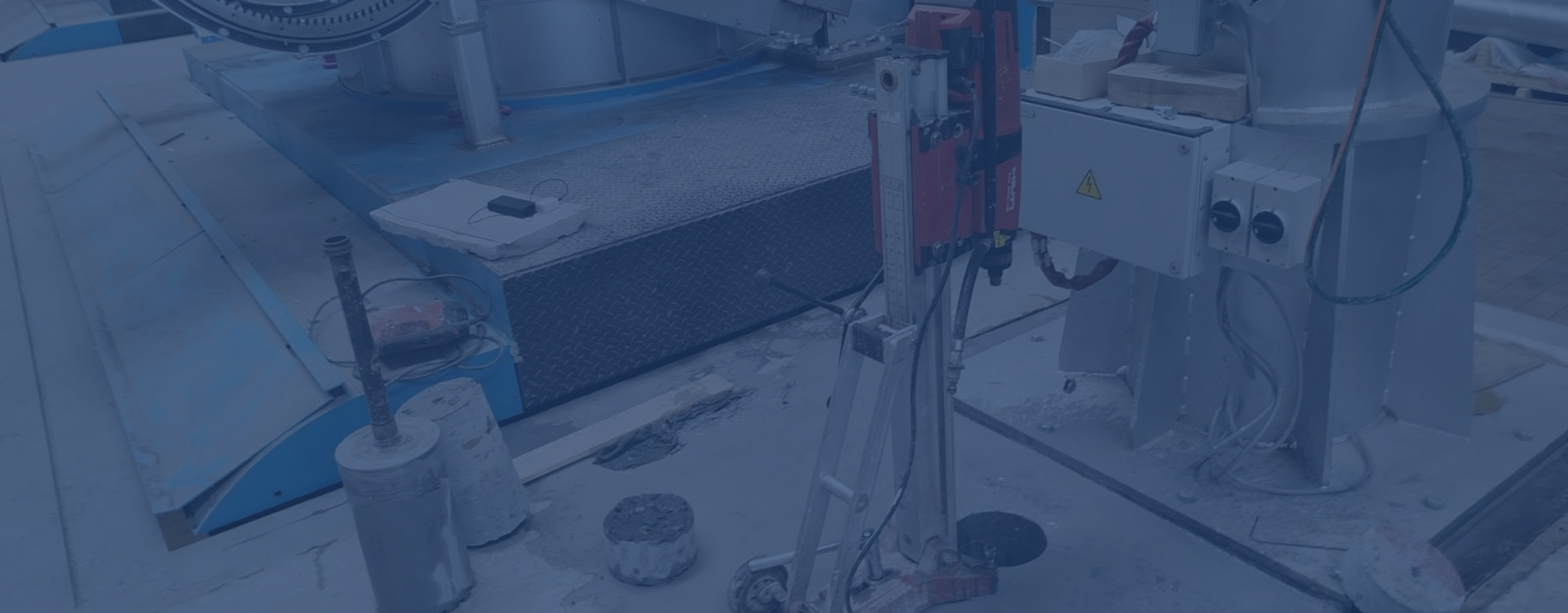 Servicios especializados en perforación, fijación y demolición técnica. Perforaciones con diamante, instalación de anclas químicas y mecánicas, sistemas cortafuego, corte de concreto y escaneo de acero de refuerzo.